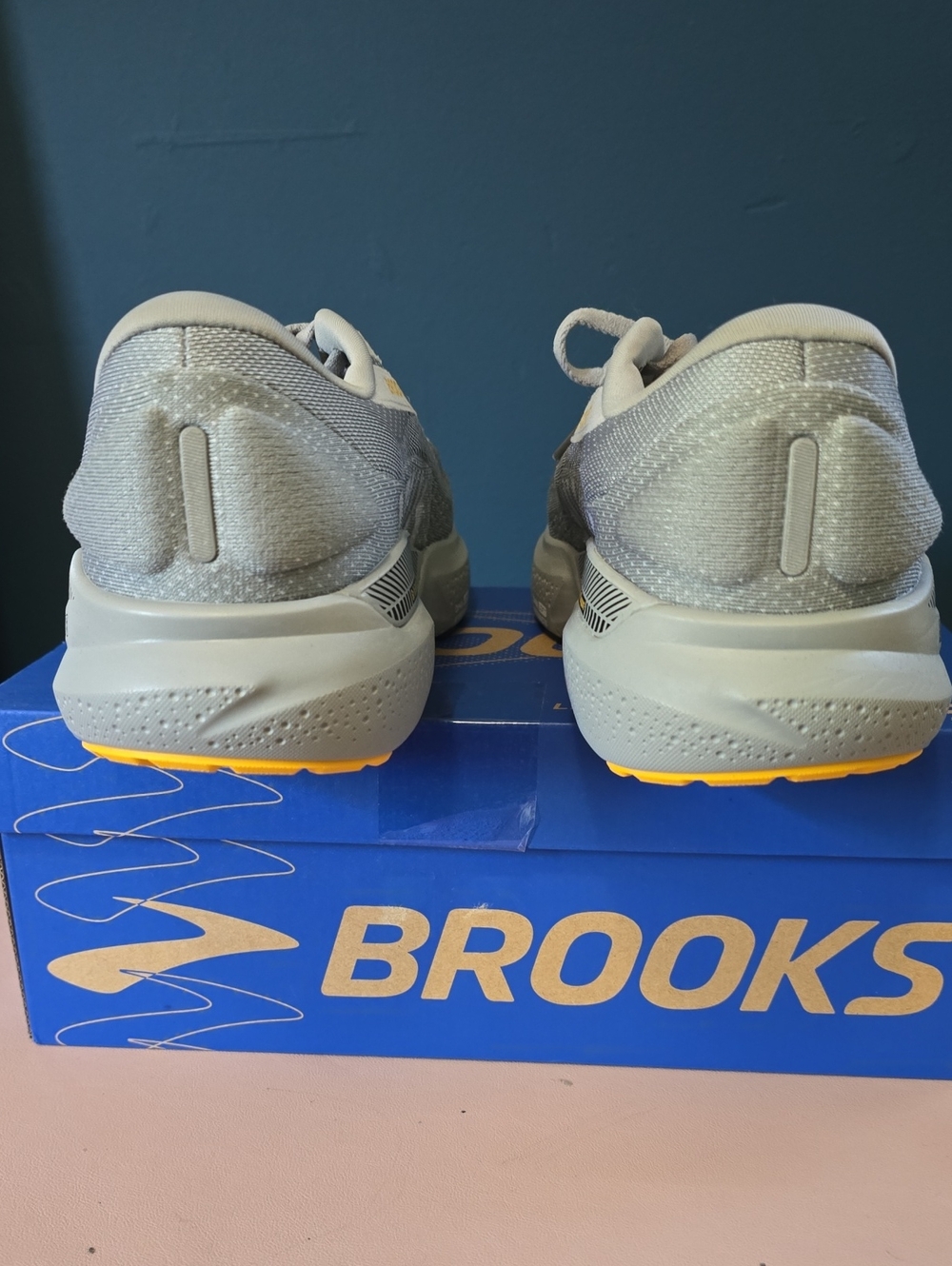 Brooks Adrenaline GTS 24 - Picture 4 of 5